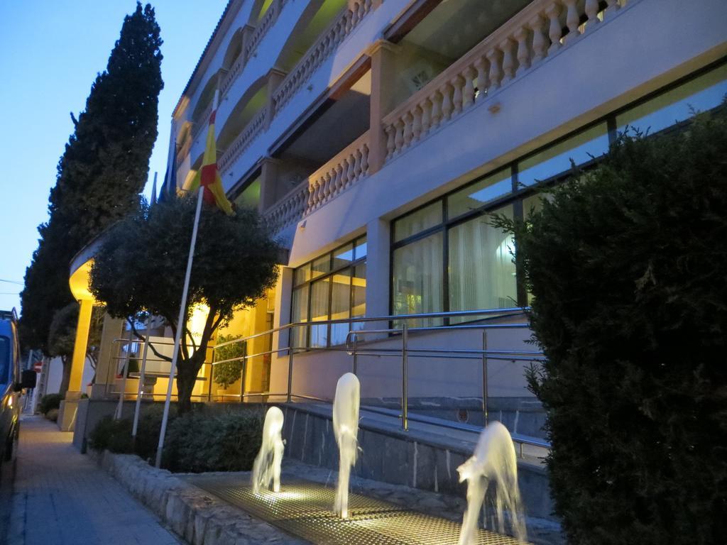 Hotel Baviera Cala Ratjada  Exterior photo