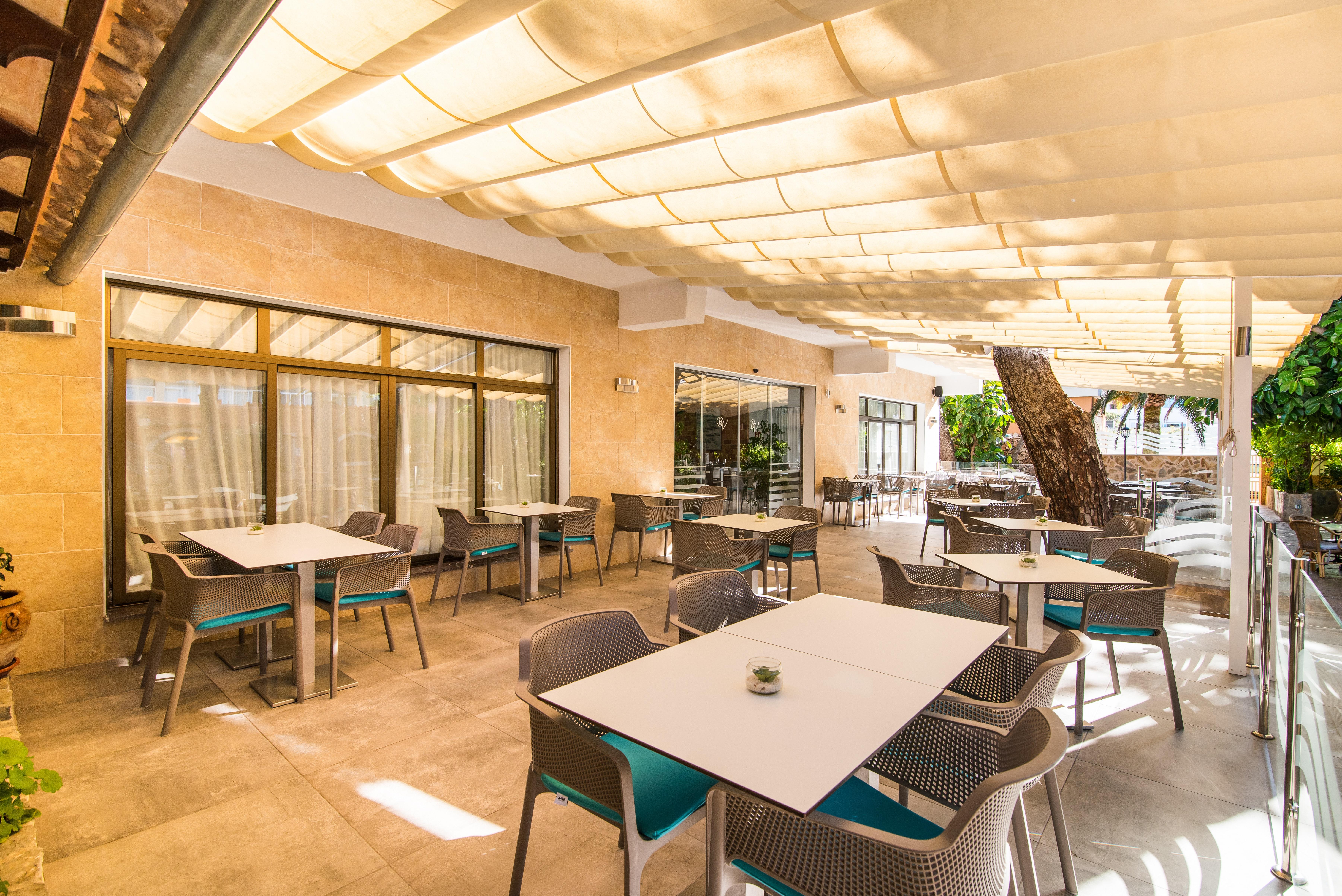 Hotel Baviera Cala Ratjada  Exterior photo