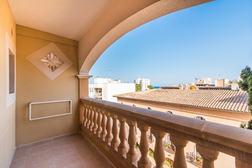 Hotel Baviera Cala Ratjada  Exterior photo